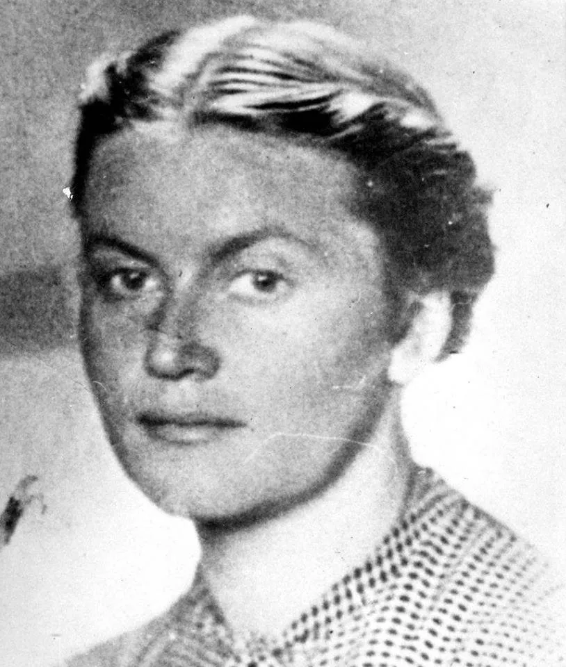 Na zdjęciu czarno-białym jest Krystyna Krahelska.