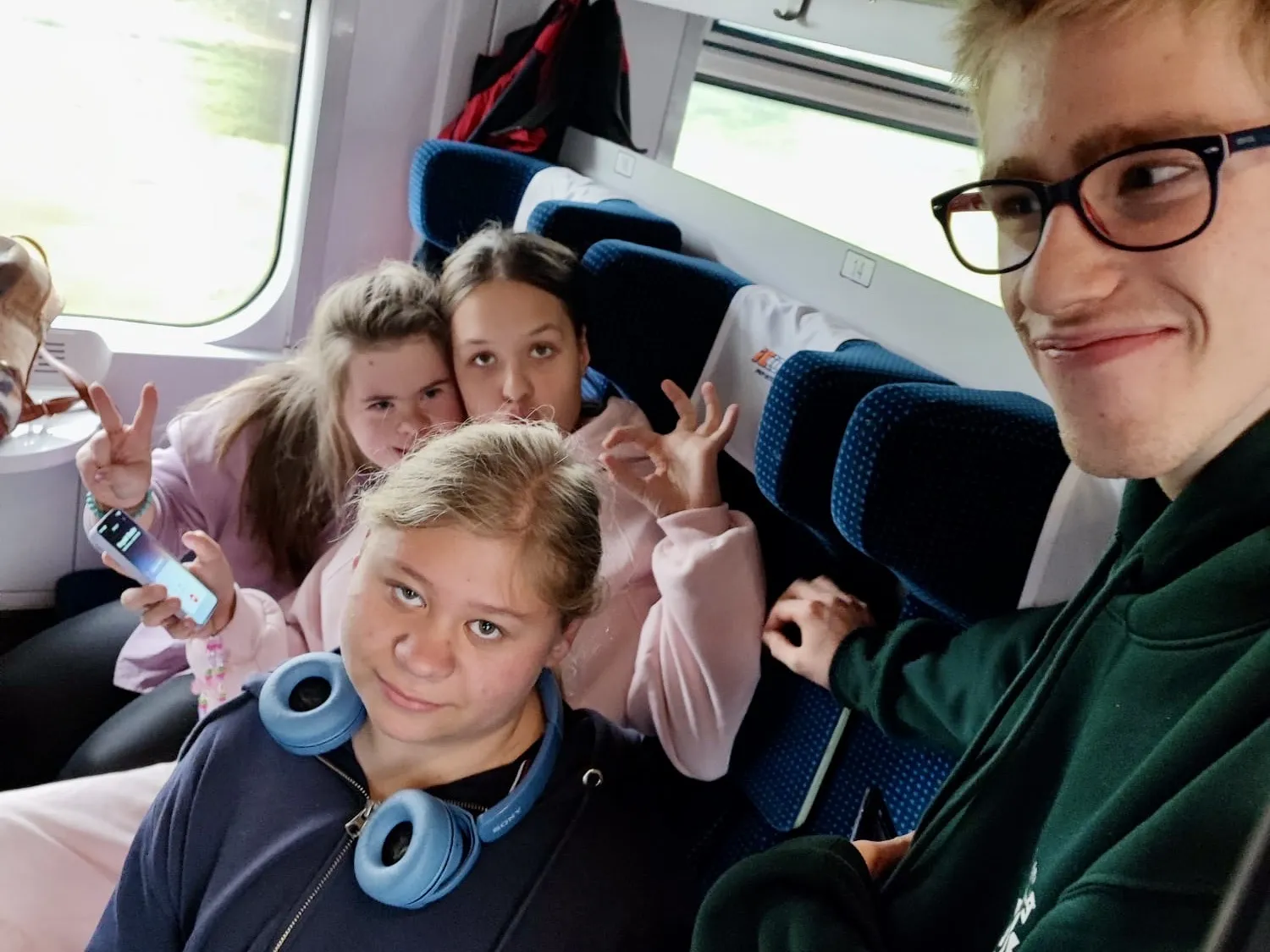 Uczniowie zwiedzają Zamek Krzyżacki