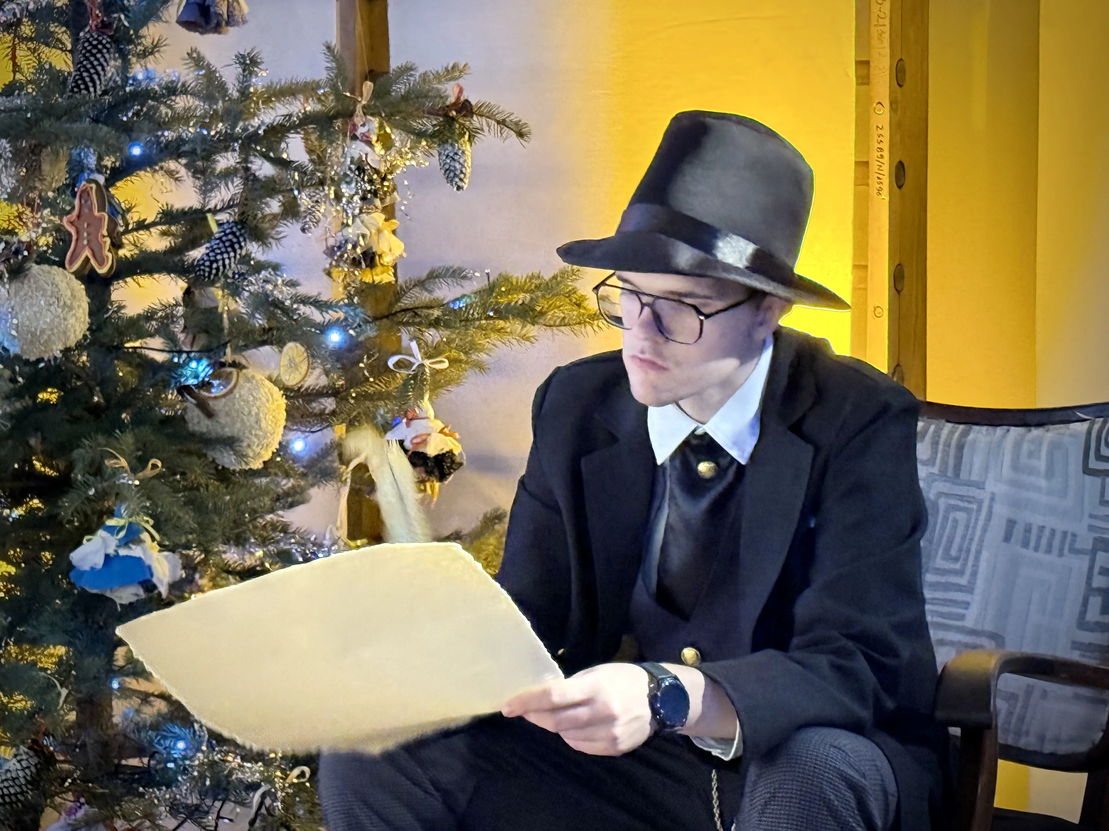 „Dziewczynka z zapałkami” na scenie i za kulisami