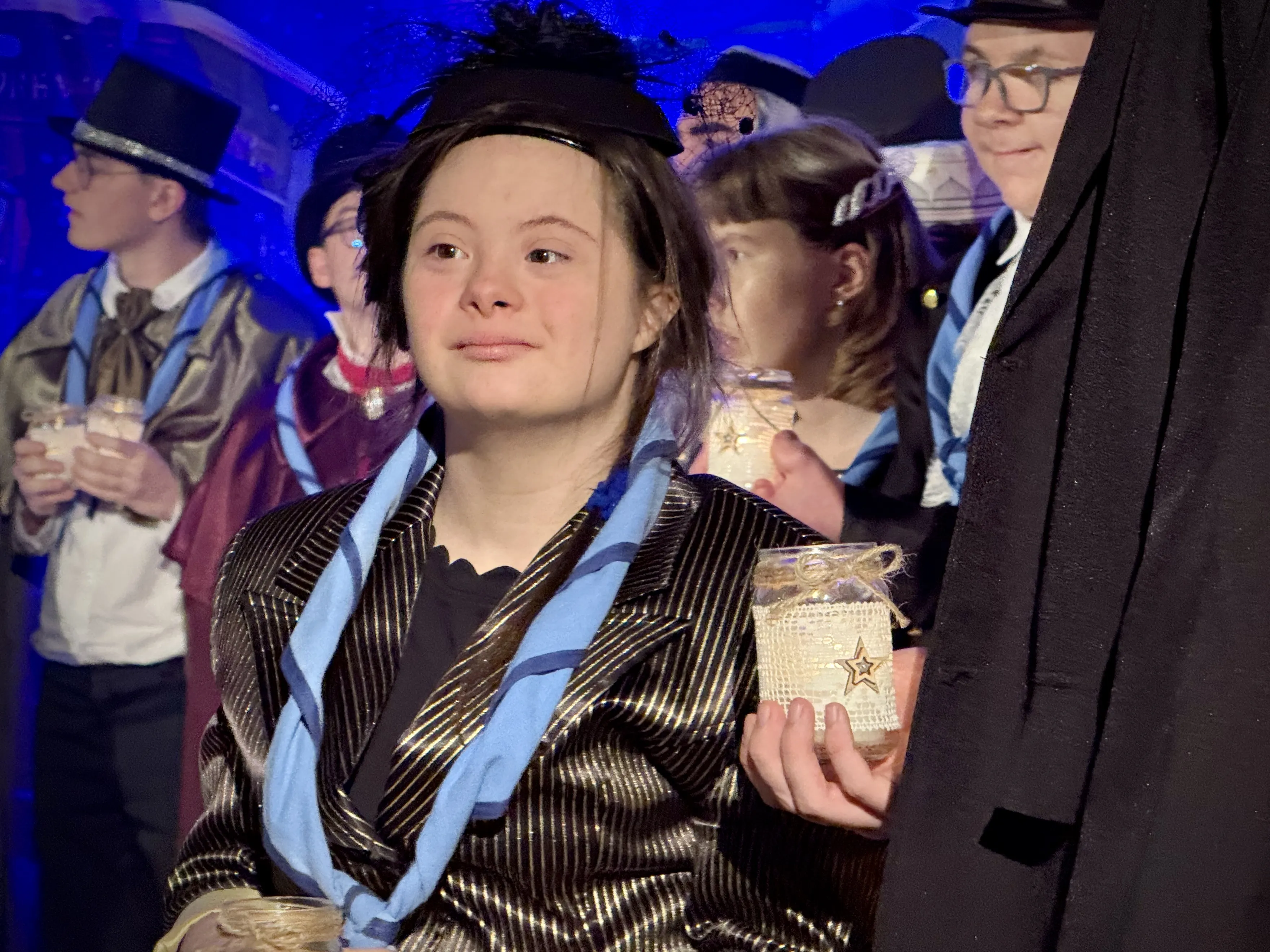 „Dziewczynka z zapałkami” na scenie i za kulisami